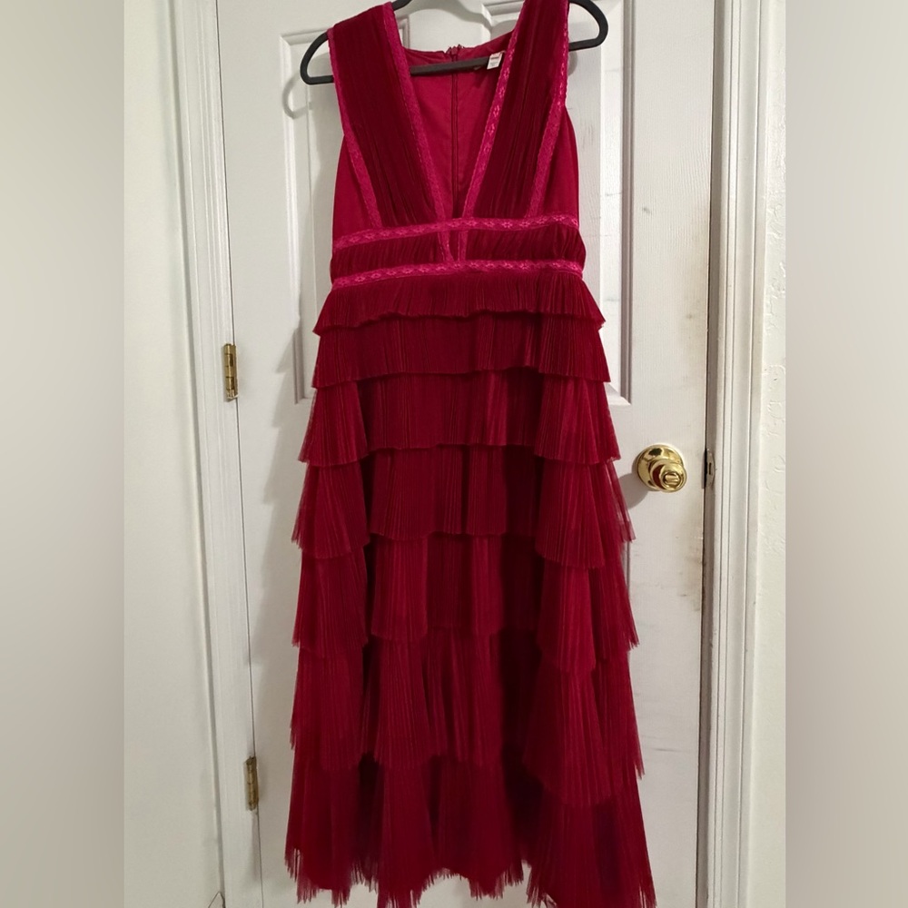 Chic Layered Maxi Dress in Deep Red